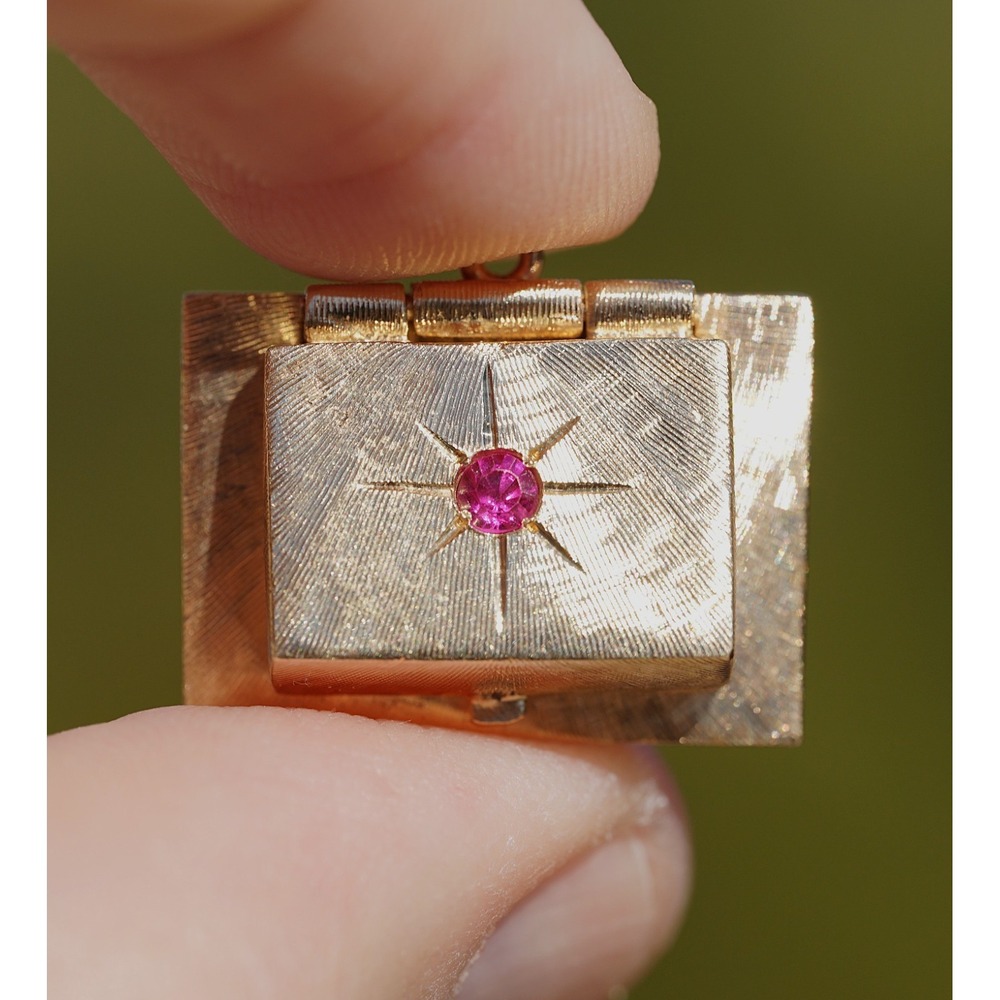 Vintage 14k Solid Yellow Gold Man Made Ruby Engagement Ring Box Pendant Charm - Picture 7 of 14
